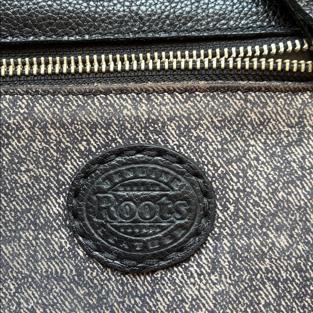 Roots Edie Black & Grey Leather Crossbody Bag Purse - Picture 5 of 12